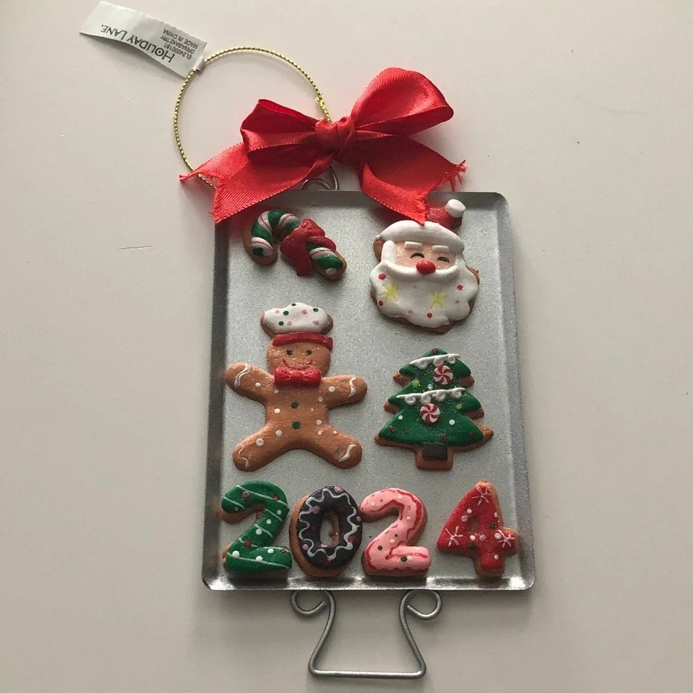 🛍️ 2024 Christmas Cookie Tray Ornament
